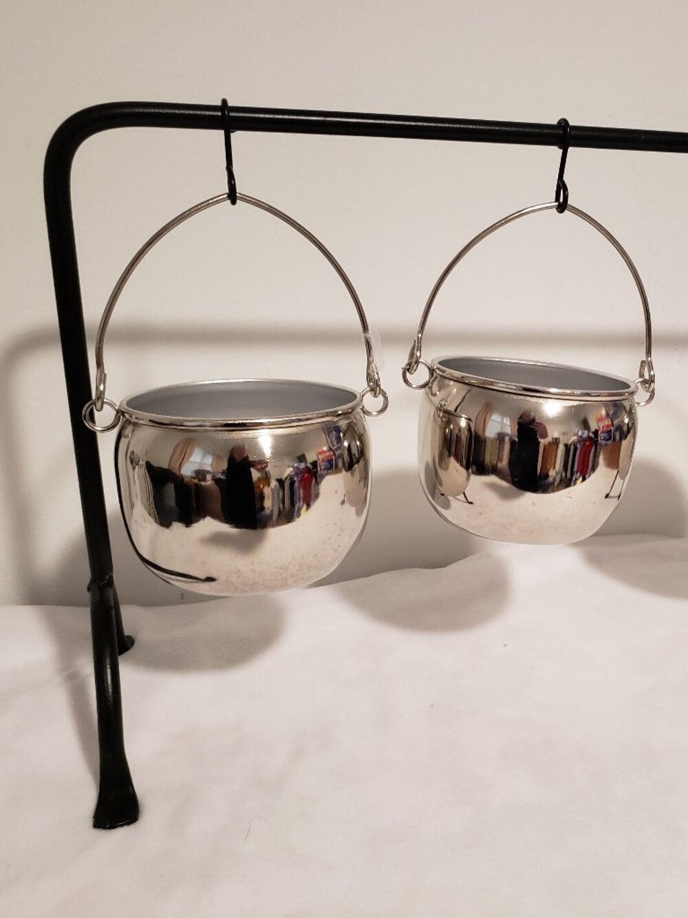 halloween decor metal cauldrons and iron stand new